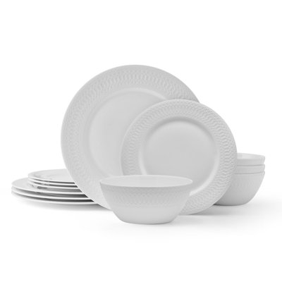 Mikasa Embossed Crown 18-Piece Lightweight Chip-Resistant Bone